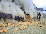 Foto: Sulfur Crater in Moonlight