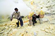 Foto: Sulfur Crater in Moonlight