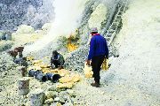 Foto: Sulfur Crater in Moonlight