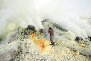 Foto: Sulfur Crater in Moonlight