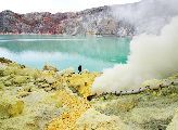 Foto: Sulfur Crater in Moonlight