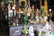Foto: Vietnam. Bits of Authenticity and Economic Growth Craze
