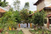 Foto: Vietnam. Bits of Authenticity and Economic Growth Craze