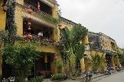 Foto: Vietnam. Bits of Authenticity and Economic Growth Craze