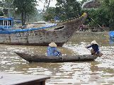 Foto: Vietnam. Bits of Authenticity and Economic Growth Craze