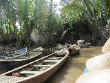 Foto: Vietnam. Bits of Authenticity and Economic Growth Craze