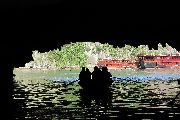 Foto: Vietnam. Bits of Authenticity and Economic Growth Craze