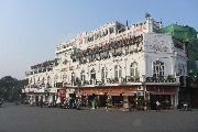 Foto: Vietnam. Bits of Authenticity and Economic Growth Craze