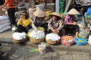 Foto: Vietnam. Bits of Authenticity and Economic Growth Craze