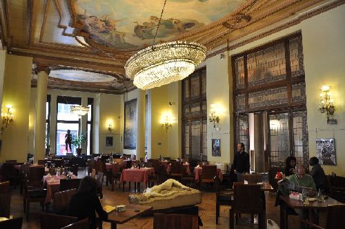 Café del Círculo de Bellas Artes, Kika (1993)