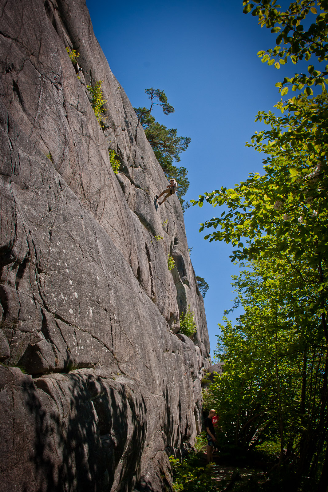 Tunaberg and the rocks near Lake Agelsjon
