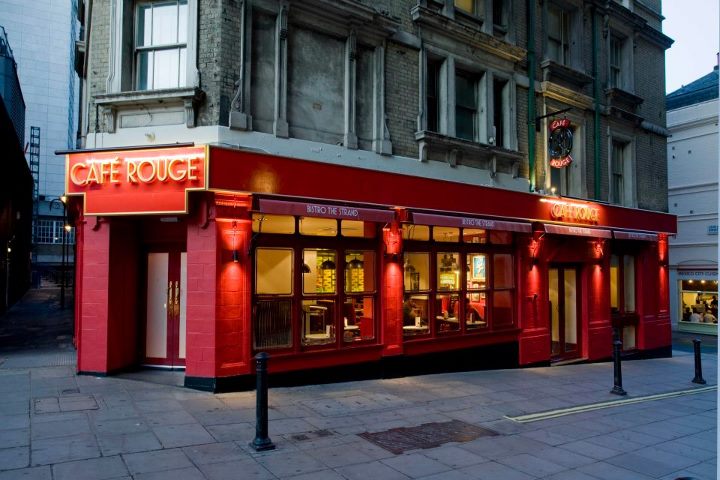 Café Rouge, Four Weddings and a Funeral (1994)