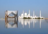 Foto: ABU DHABI AND DUBAI: BETWEEN AUTHENTICITY AND A MIRAGE