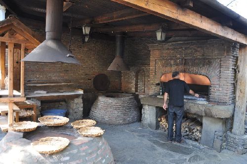 Dzveli Sakhli